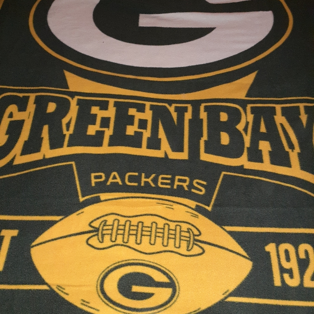 Green Bay Packers throw blanket